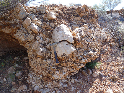 Figure 6a Pedogenic silcrete formed in colluvial scree deposits. (Photo 415778)