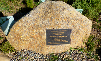 Figure 3 Plaque on granite erratic, Hallett Cove.