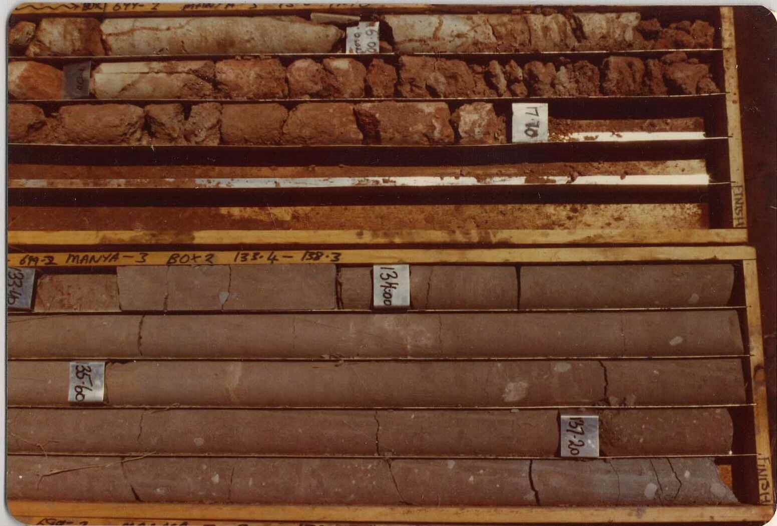 Core photograph of Manya 3